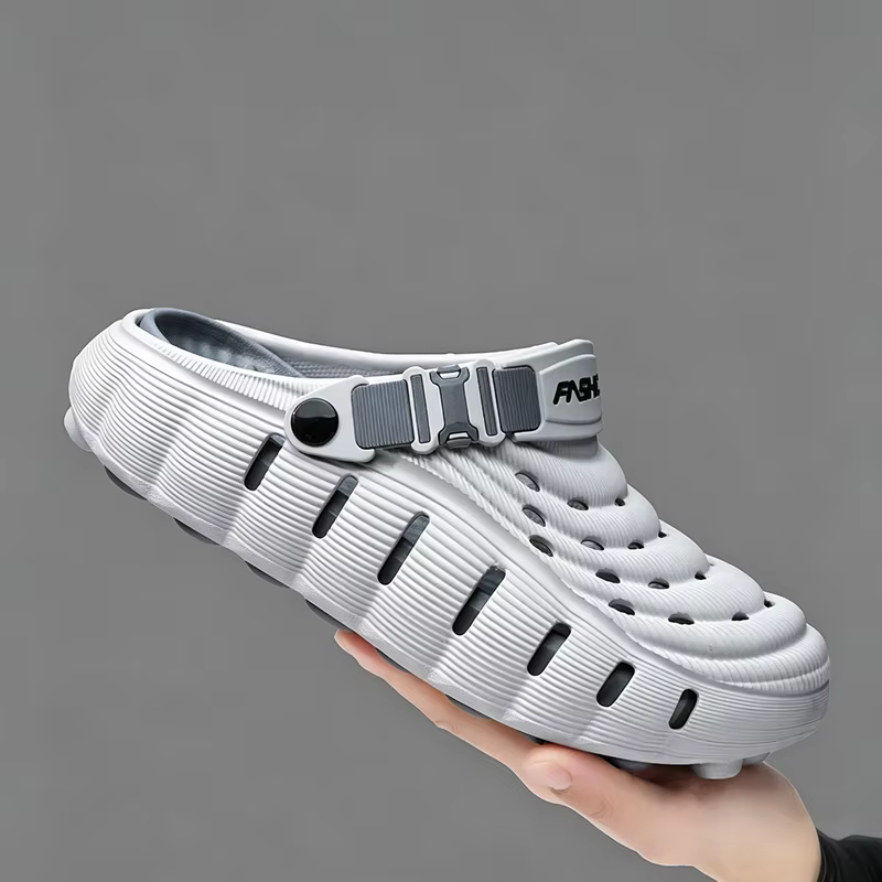 Cloud Recovery Slippers in gray